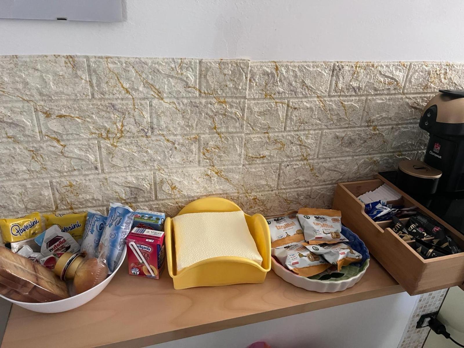 Case Vacanza E Camere In Villa Isabella Con Parcheggio Custodito E Wifi Джоя-дель-Колле Экстерьер фото
